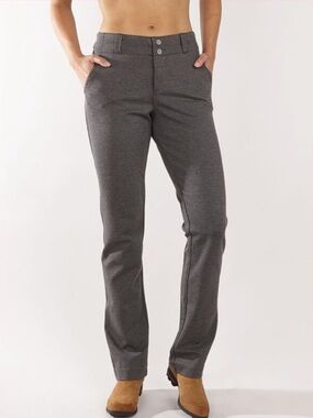 Title Nine Passport Ponte Pant size 4